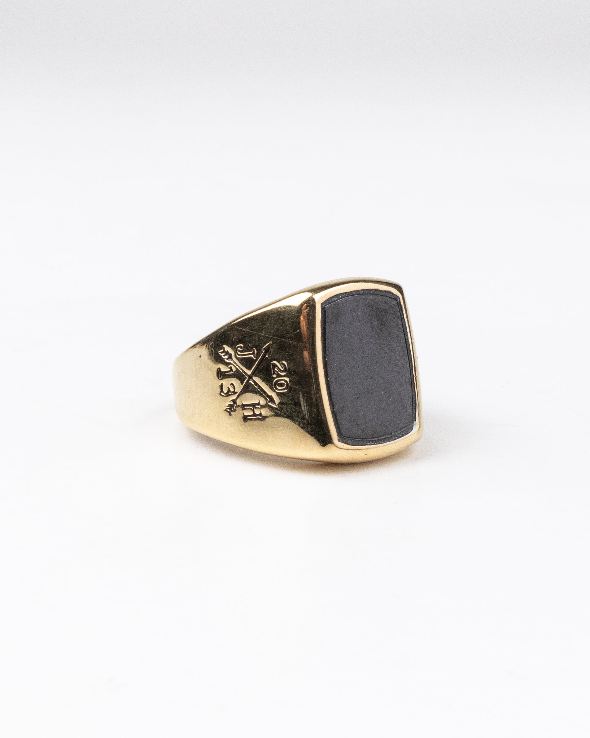 Jernhest - Hannes Gold Ring