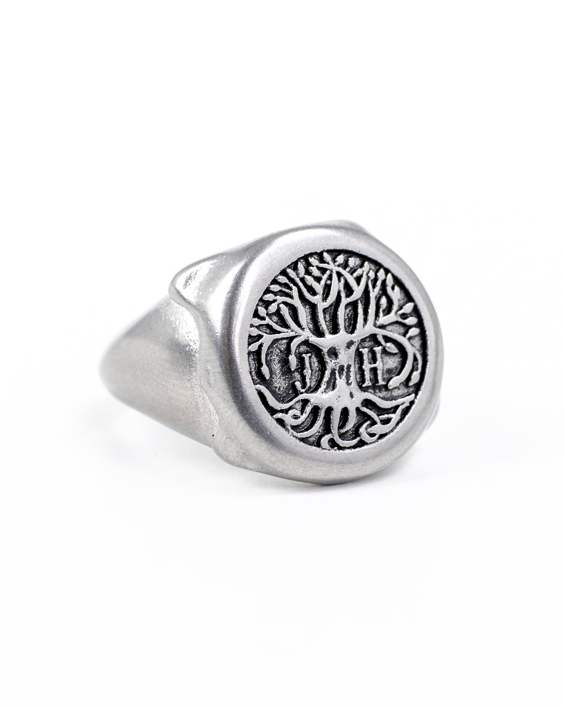 Jernhest - Yggdrasil Ring - Basileos