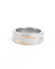 Jernhest - Graverad Ring - Clay