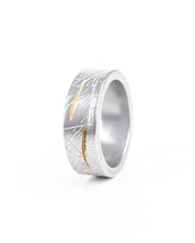 Jernhest - Graverad Ring - Clay