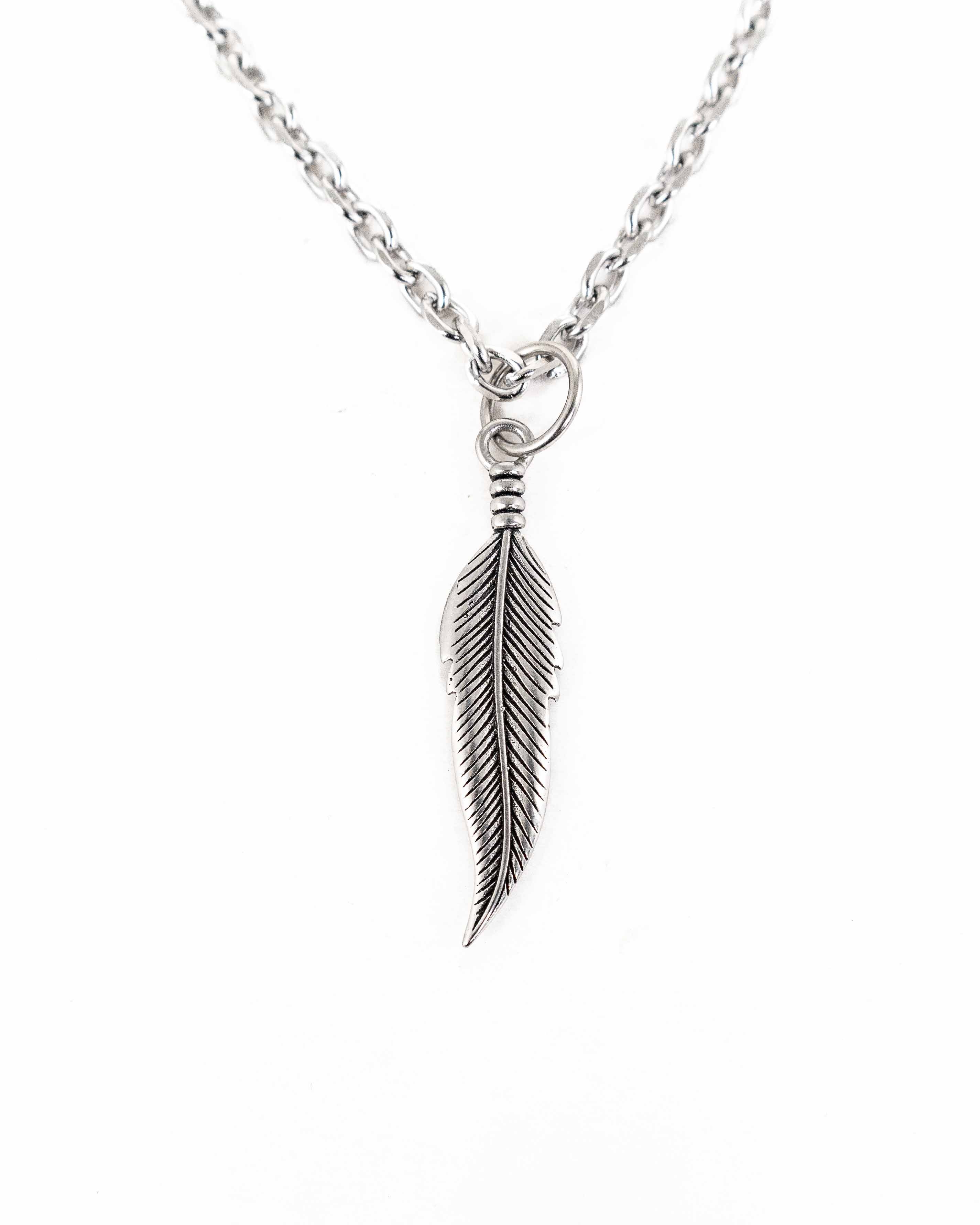 Jernhest - Feather - Hängsmycke Fjäder