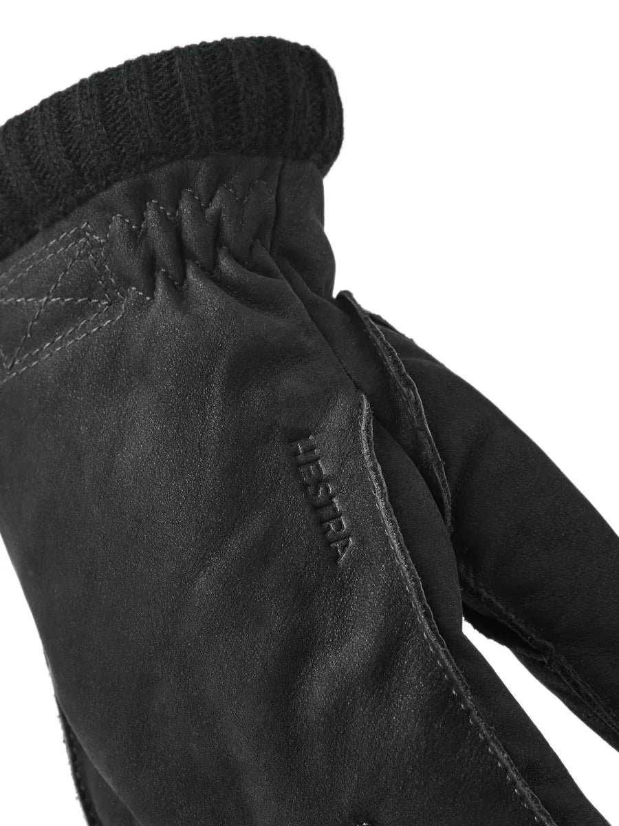 Hestra Joar i svart nubuck, detalj av mudden