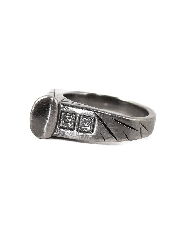 Jernhest - Sern Ring - Antik silver - Smidd spik