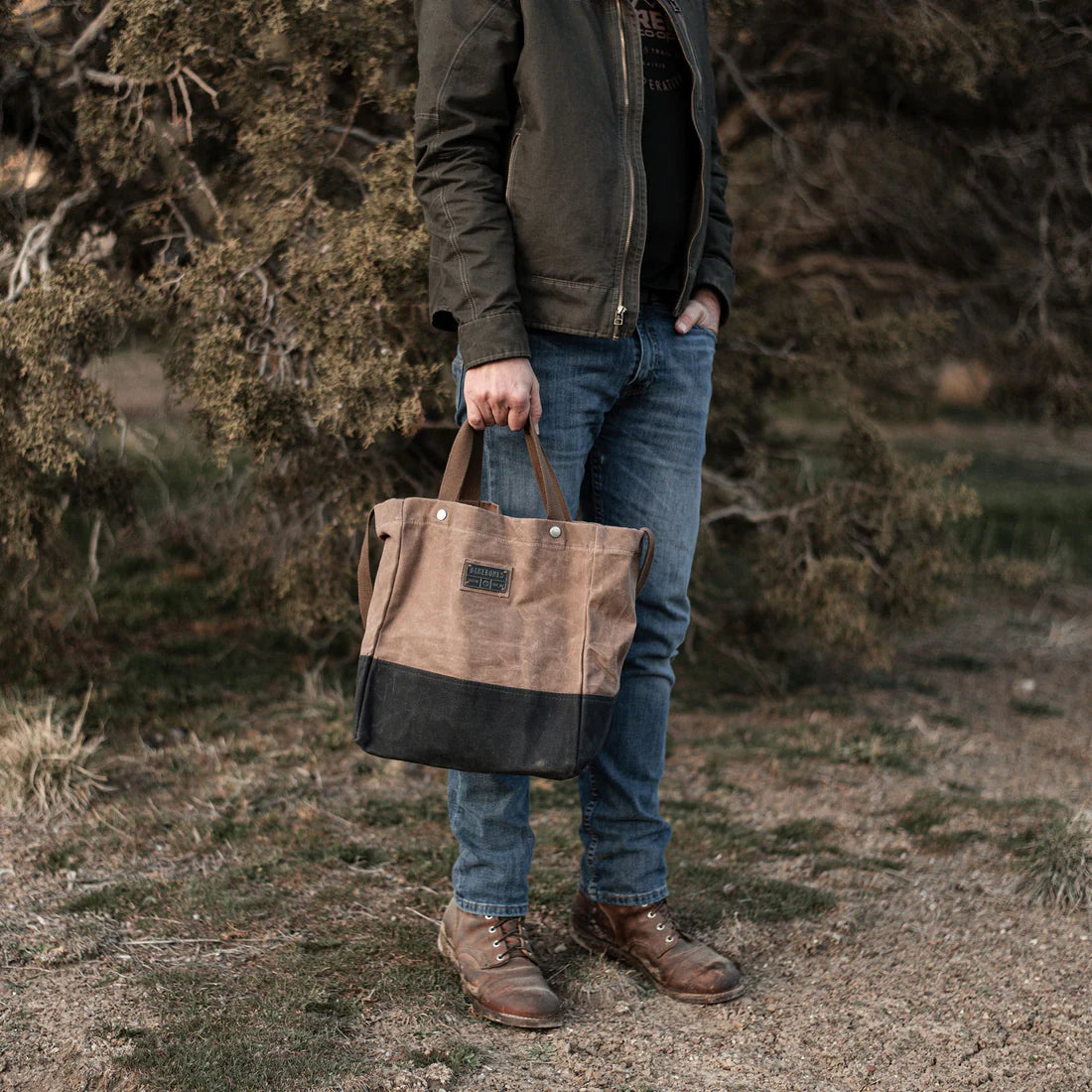 Barebones - Tote marknadsväska - Neelum - Vaxad Canvas - Khaki