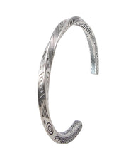 Jernhest - Tomb Armband - Skruvad Armlänk - Opolerad Silver