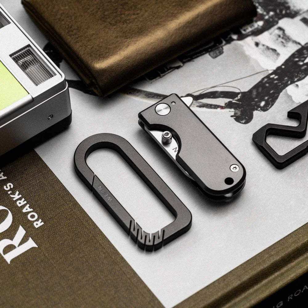 WESN The CB karbinhake i titan, svart, detaljbild