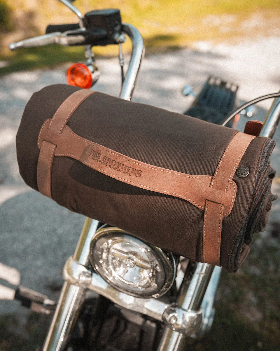 Pike Brothers - 1965 Survival Blanket vaxad filt - Khaki