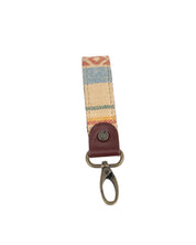 Iron & Resin - Nyckelhållare - Key Ring - Tan