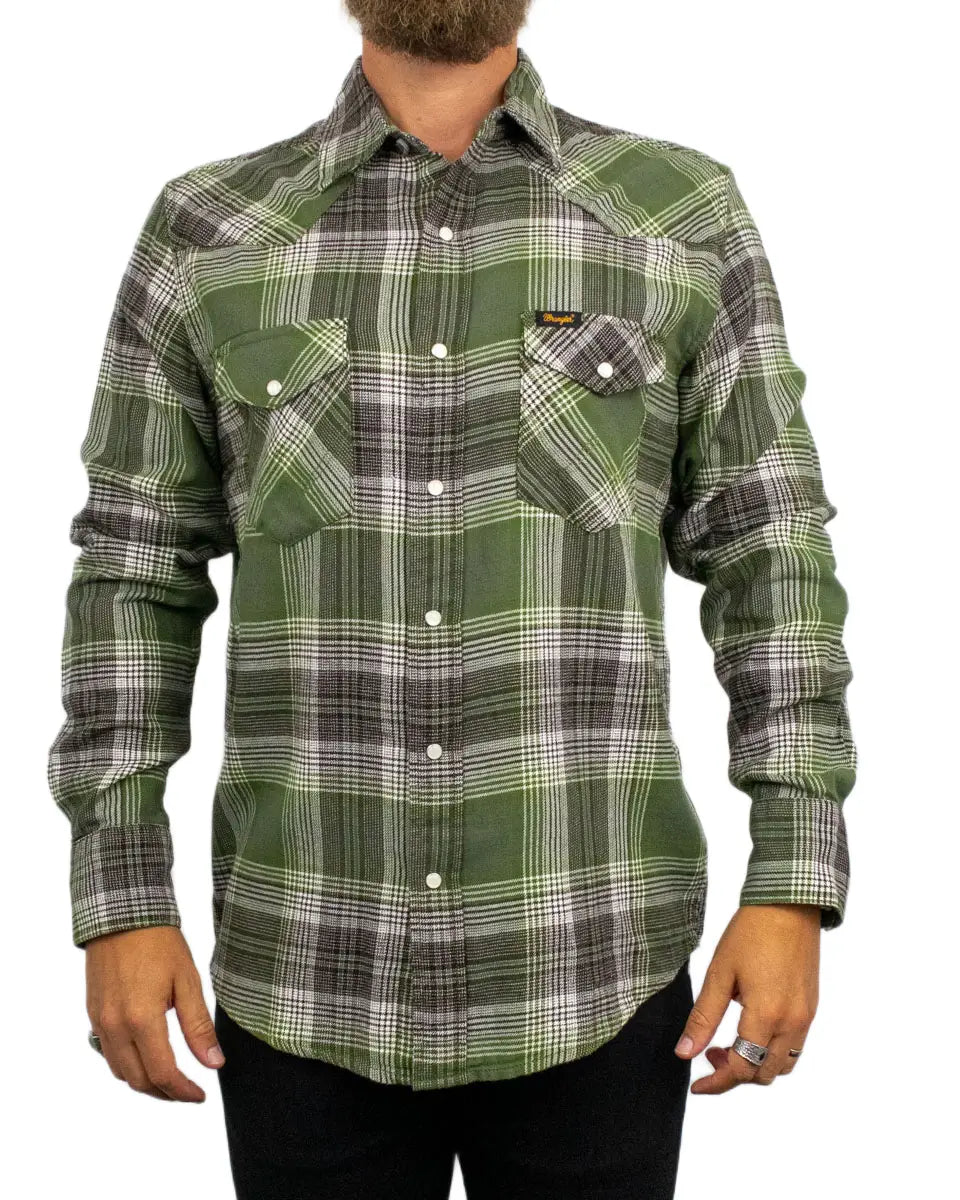 Wrangler Western Shirt Pesto i grönt rutmönster, framsida