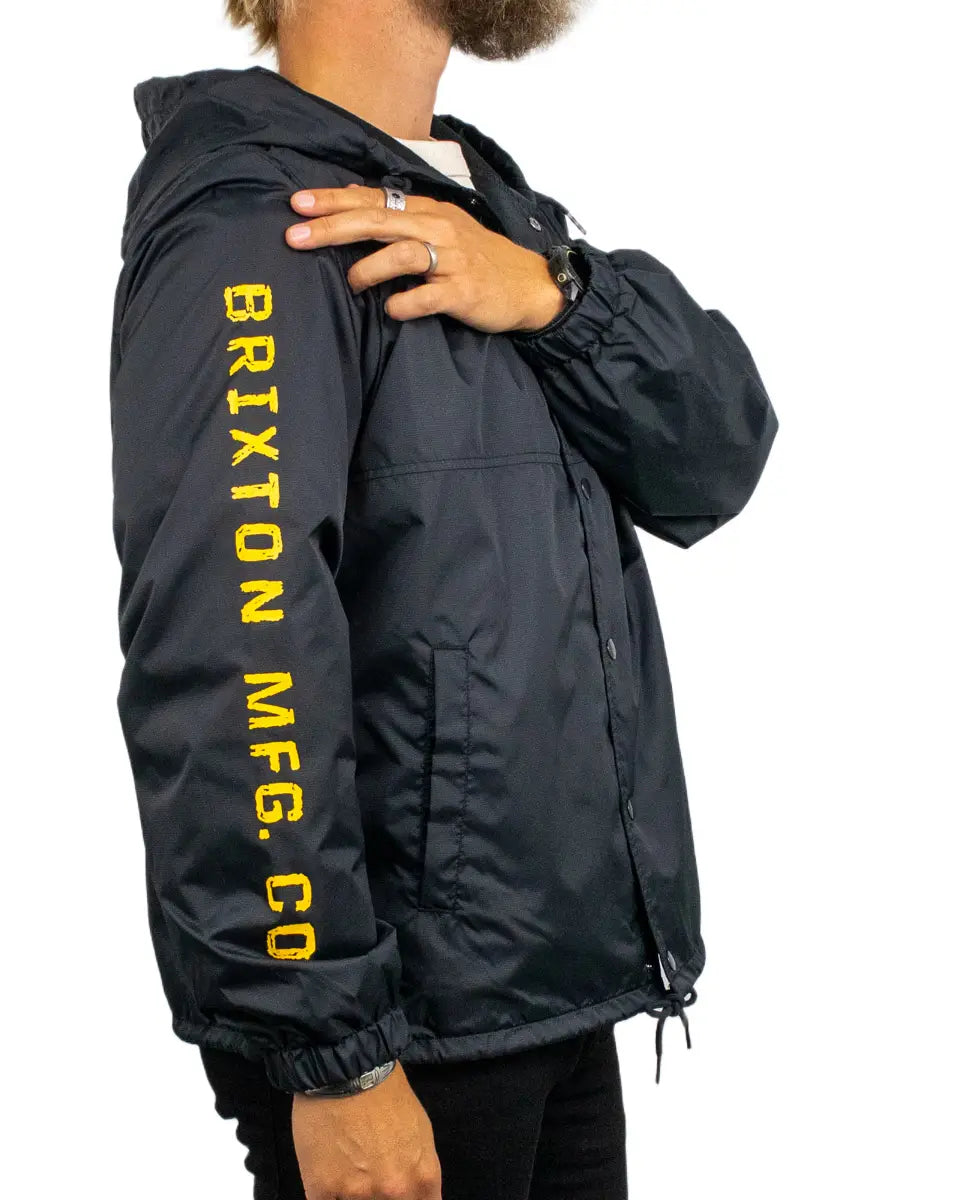 Brixton Claxton Lightweight vindjacka i svart, detalj av huva