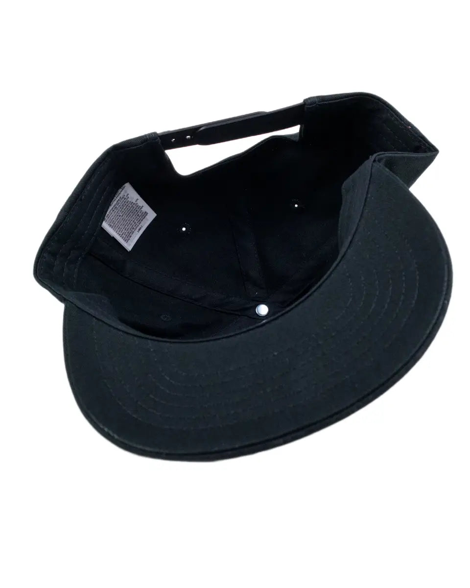Vans Classic Snapback keps i svart, undersidan med svettband