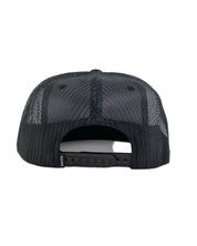 Brixton Oath MP truckerkeps i svart, baksidan i mesh med snapback