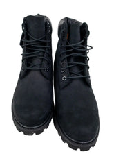 Timberland Premium 6-Inch känga i svart, paret snett ovanifrån