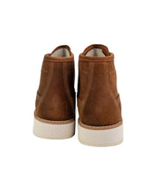 Timberland Britton Road chukka i rostbrunt, paret bakifrån