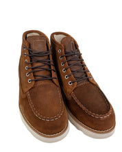 Timberland Britton Road chukka i rostbrunt, paret snett ovanifrån