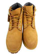 Timberland Premium 6-Inch känga i vetefärgad nubuck, paret ovanifrån