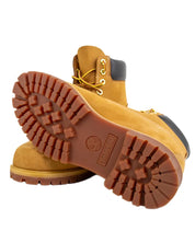 Timberland Premium 6-Inch känga i vetefärgad nubuck, sulans mönster