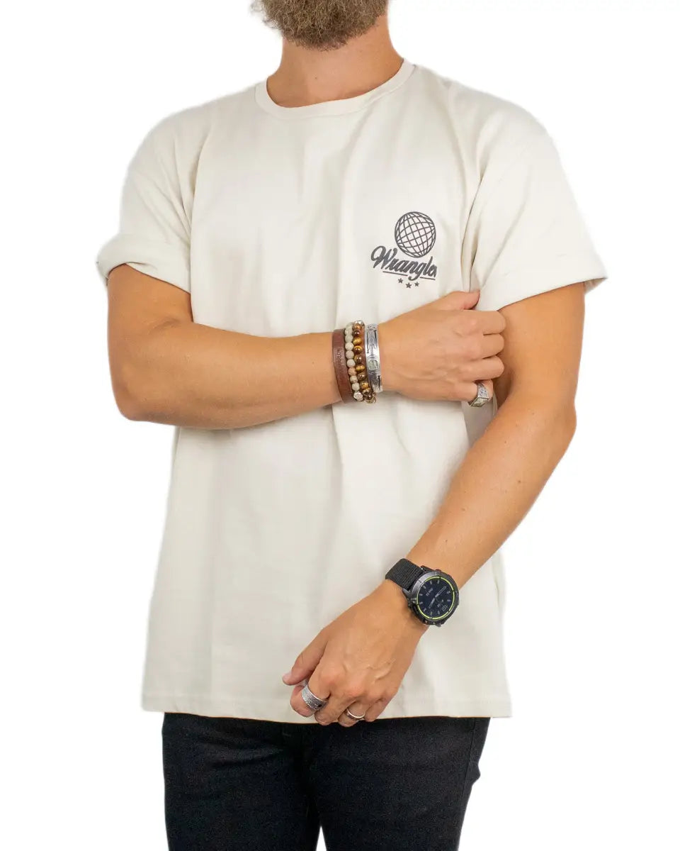 Wrangler Vintage Tee i beige, framsida med liten logga på vänster bröst