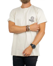 Wrangler Vintage Tee i beige, framsida med liten logga på vänster bröst
