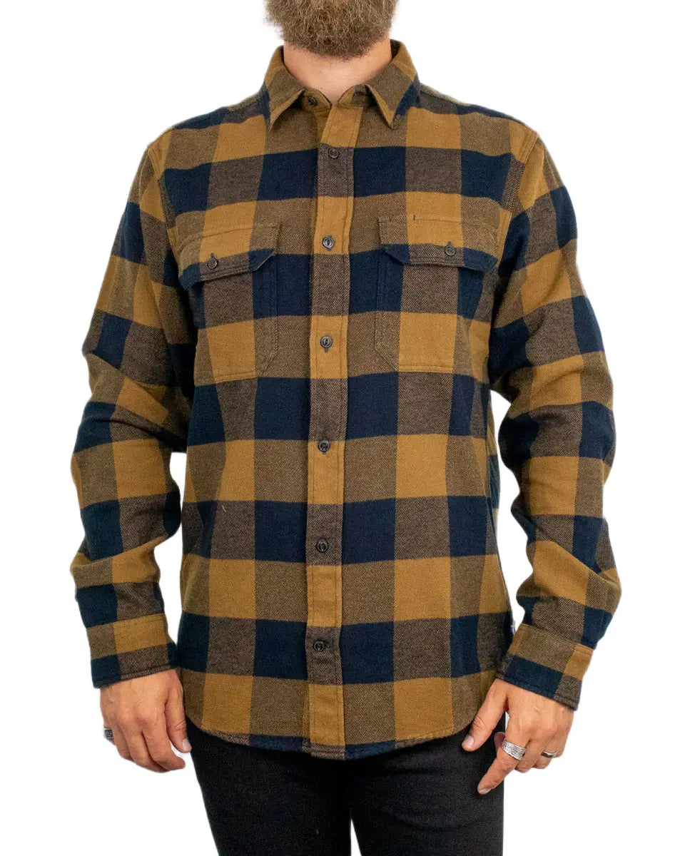 Fjällräven Övik Heavy Flannel flanellskjorta i brun buffaloruta, framsida