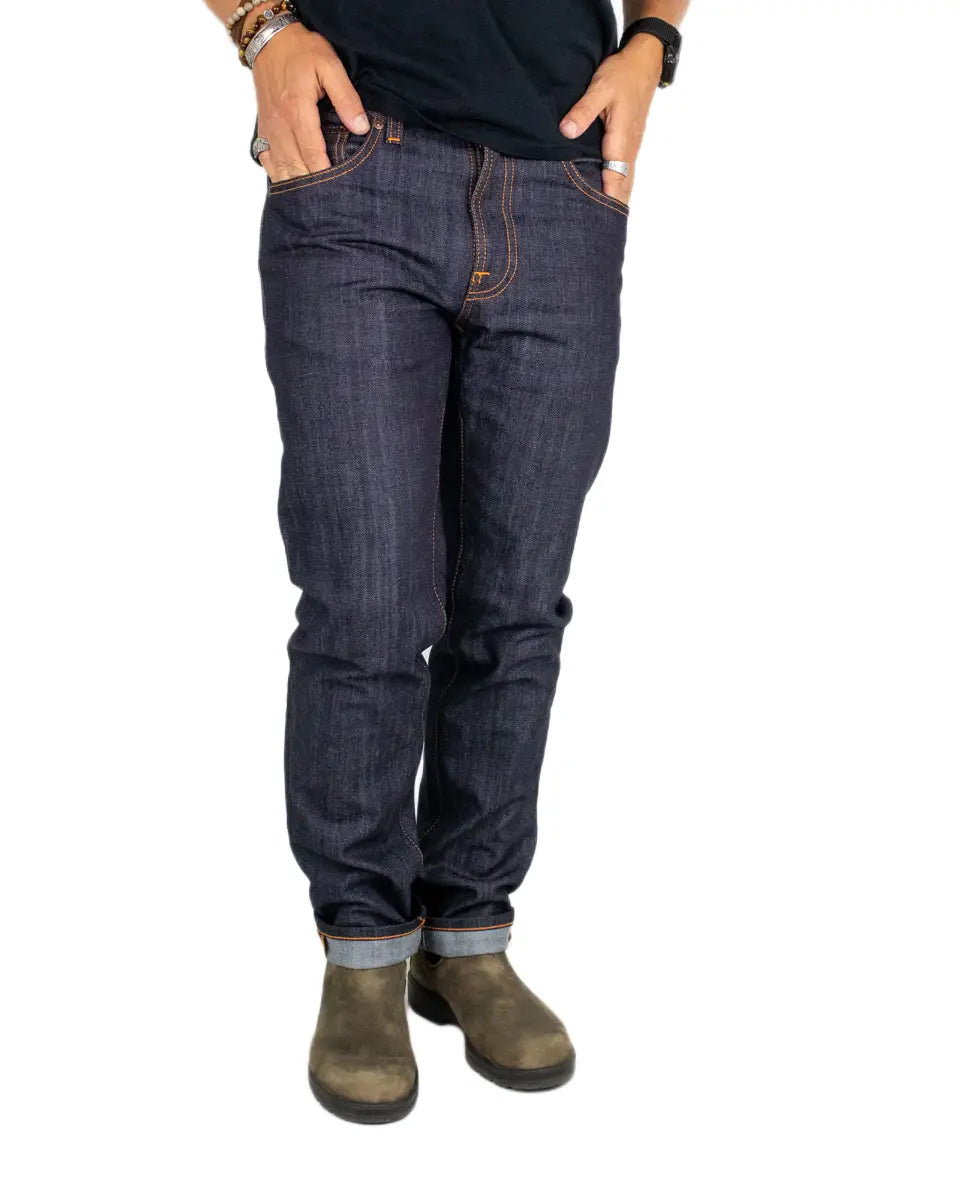 Nudie Gritty Jackson Blue Dry Two jeans, framsida på modell