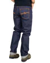 Nudie Rad Rufus Dry One jeans, baksida med uppvikta benslut