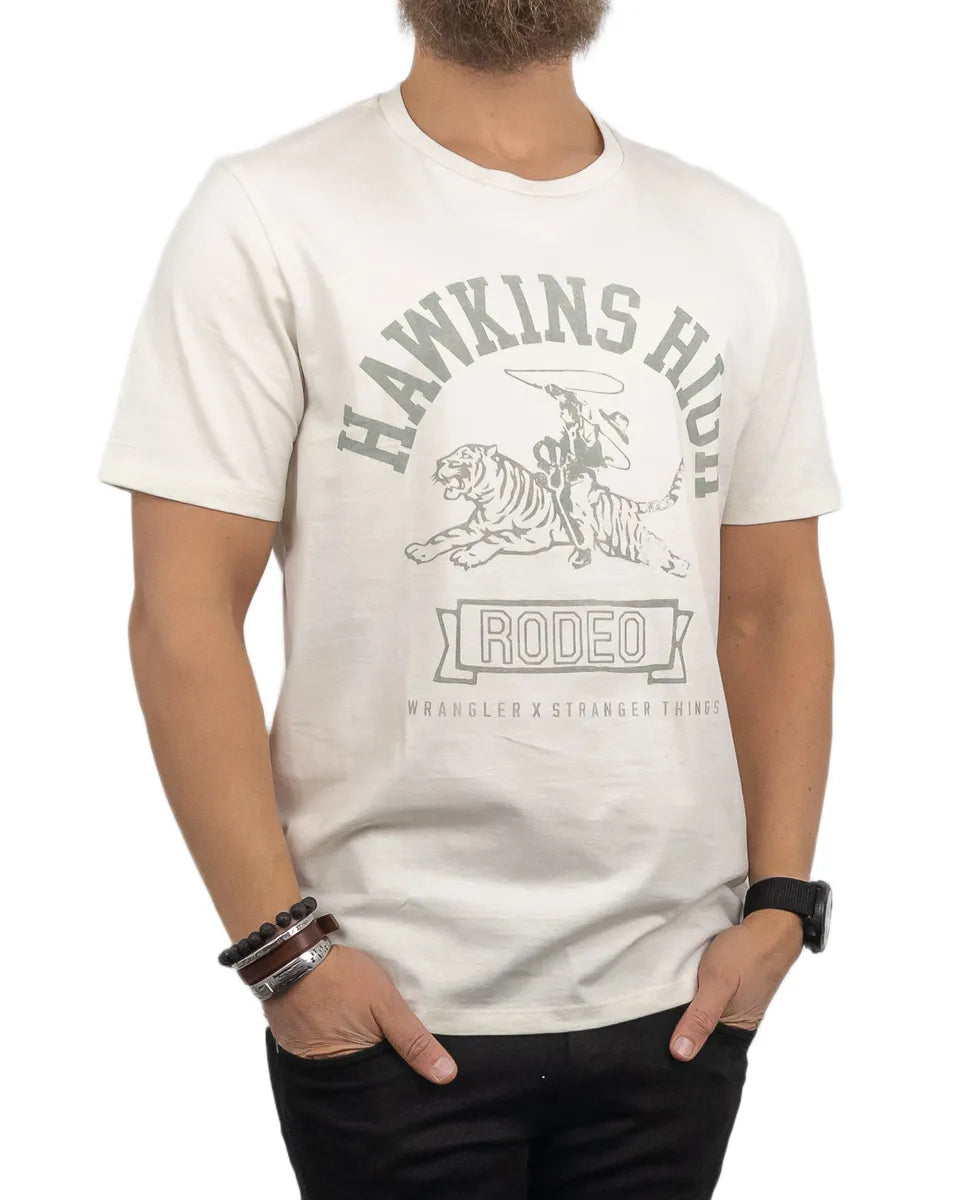 Wrangler X Stranger Things - T-Shirt - Hawkins High  - Beige