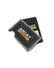 Ariat - Korthållare i Metall & Kolfiber - Silver