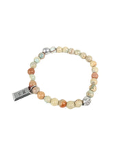 Jernhest Holger armband i beige naturstenspärlor, framsida
