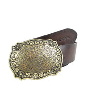 Wrangler Oversized Buckle Belt i brunt läder med guldfärgat westernspänne, framsida
