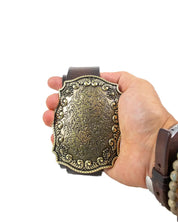 Wrangler Oversized Buckle Belt i brunt läder, spänne i hand för storlek