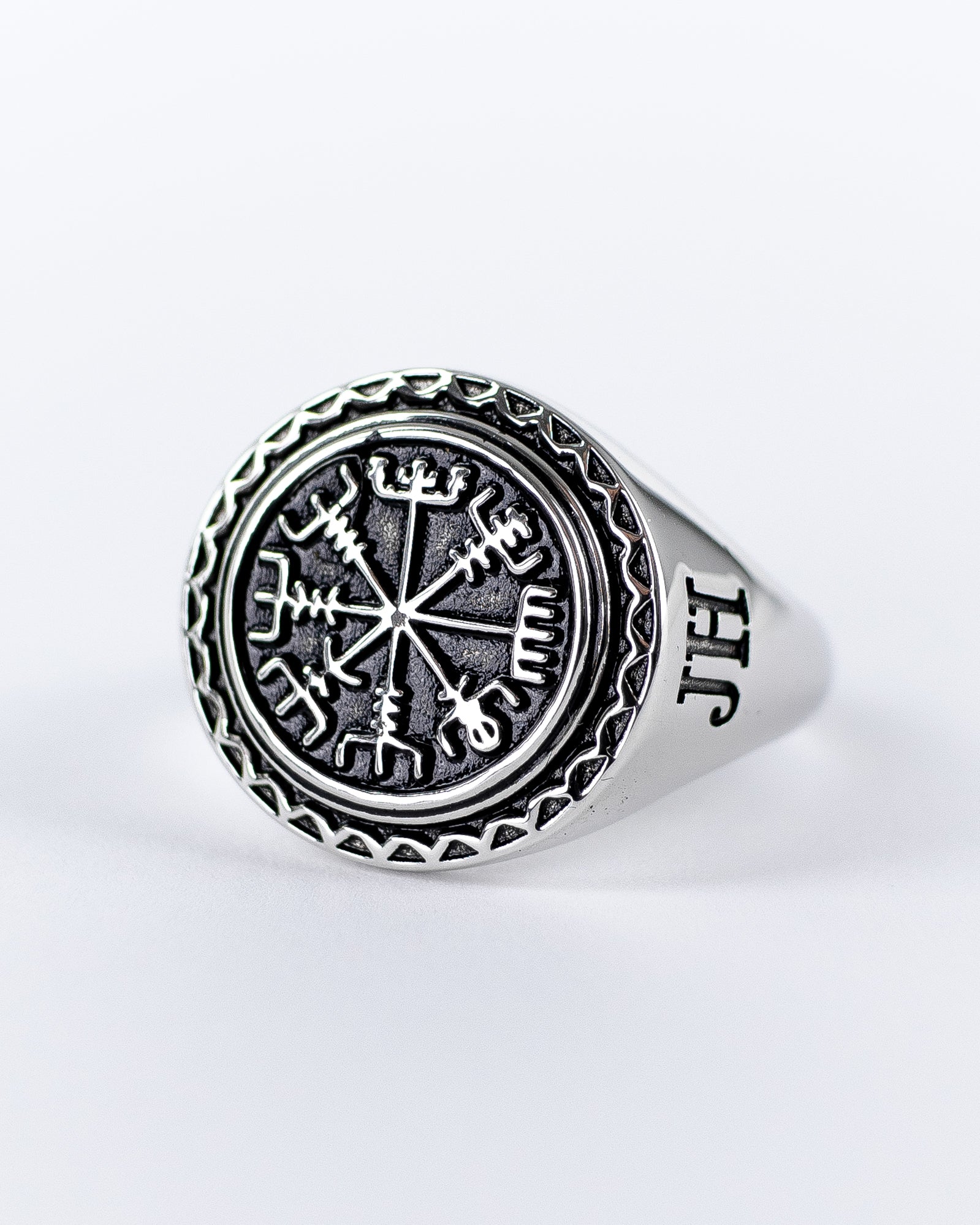 Crafted By Jernhest - Loki Ring 925 Silver - jhstore.se