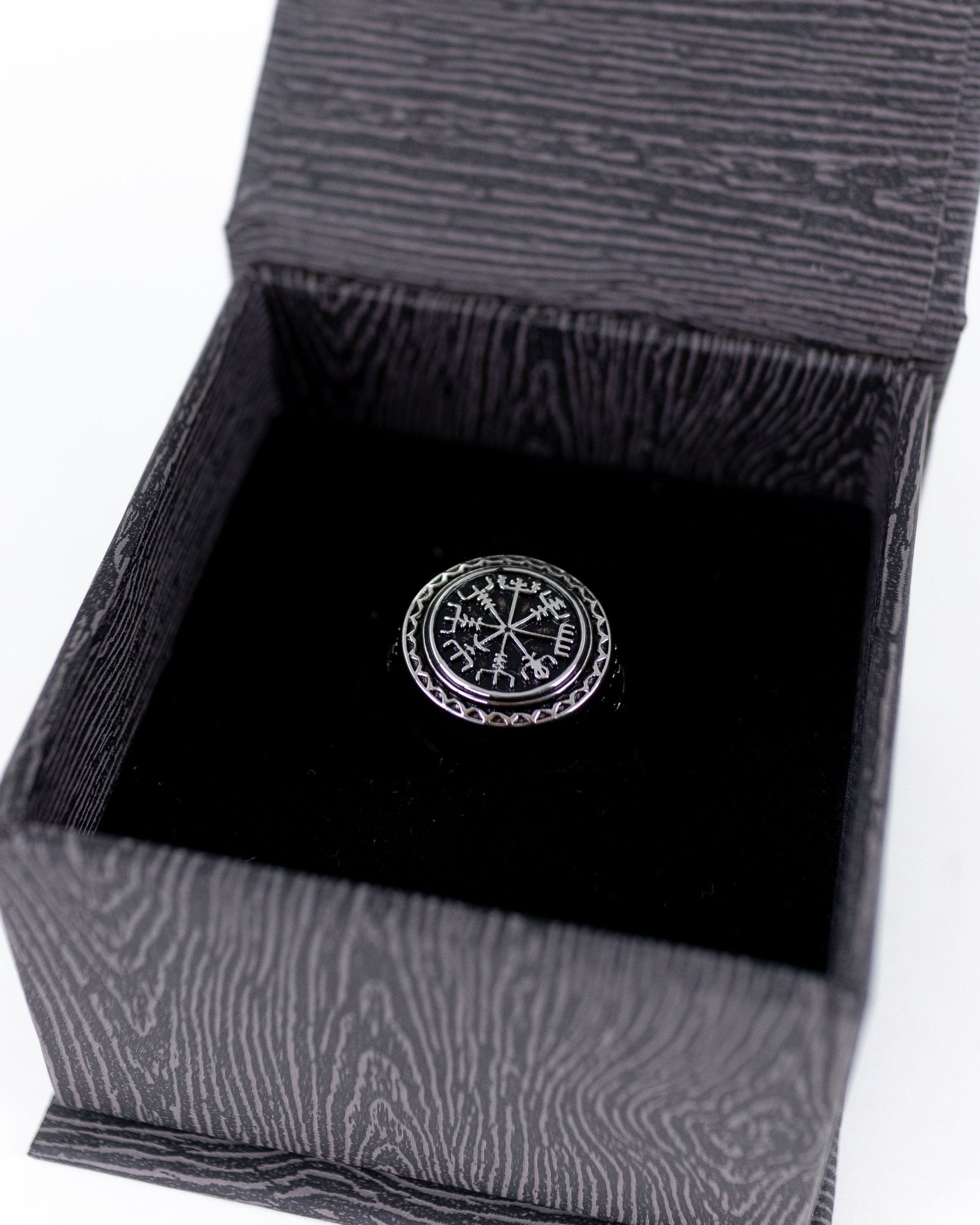 Crafted By Jernhest - Loki Ring 925 Silver - jhstore.se