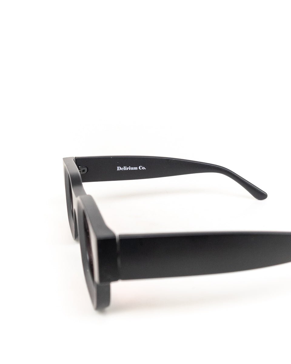 Delirium - Solglasögon Svart/Rosa - Brupp - jhstore.se