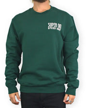 Deus Ex Machina Chessboxin Crew sweatshirt i grönt, framsida med Super OK Speed Shop-logga, på modell