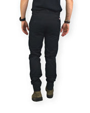 Dickies 247 Slim Work Pant arbetsbyxor i svart, baksida, på modell