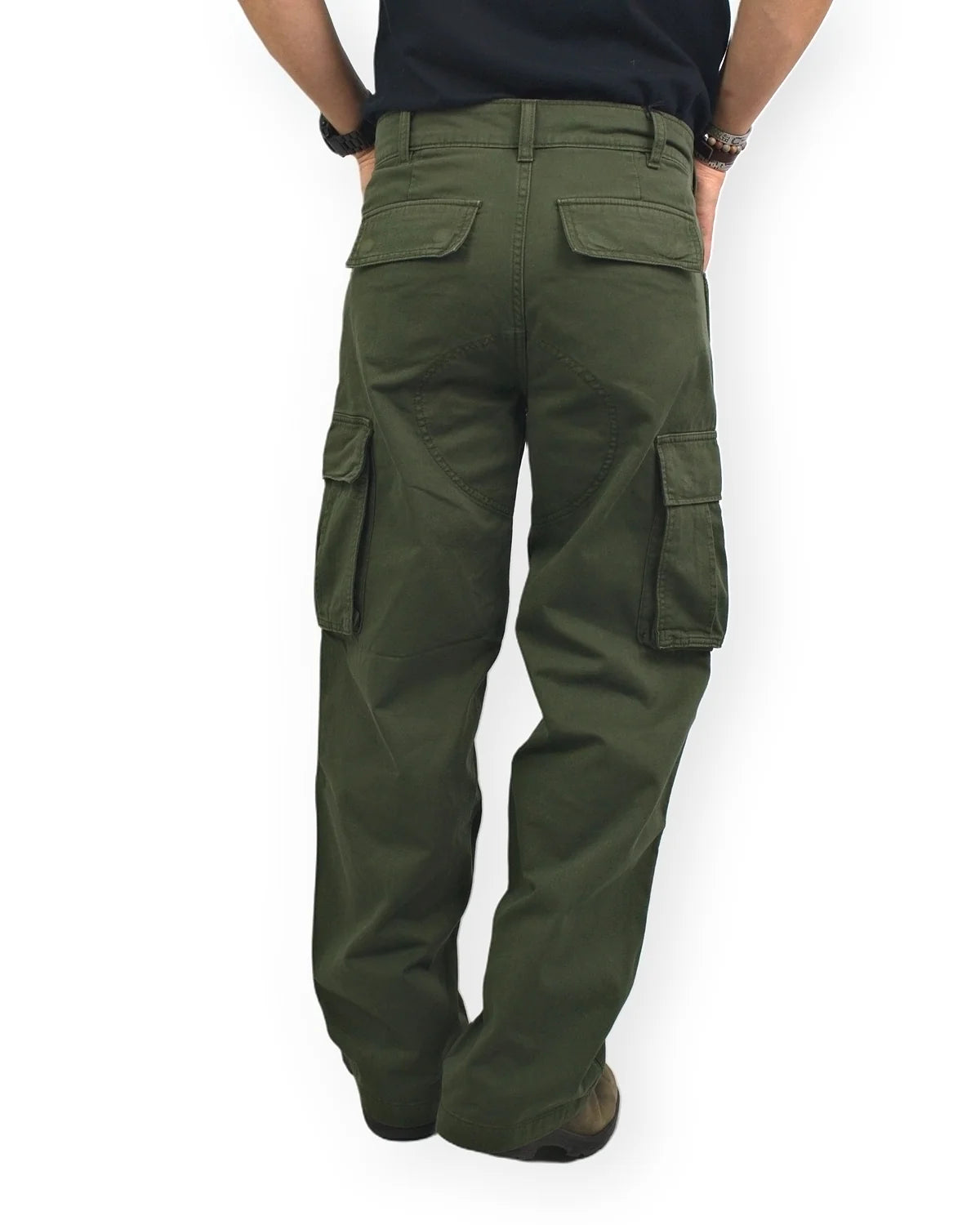 Dickies 247 Loose Straight cargobyxor i plaggfärgad grön, baksida, på modell