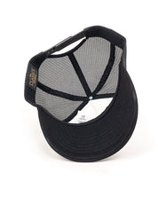 Flexfit - Foam Trucker - Vit / Svart - jhstore.se