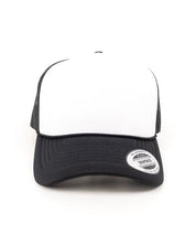 Flexfit - Foam Trucker - Vit / Svart - jhstore.se