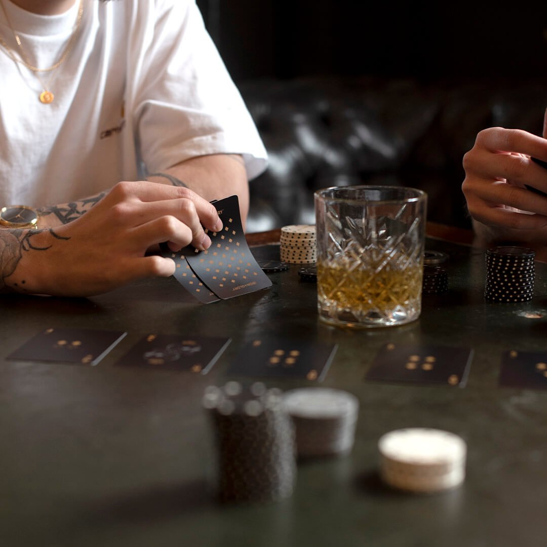 Iron & Glory - Pokerset - Dead Mans Hand - jhstore.se