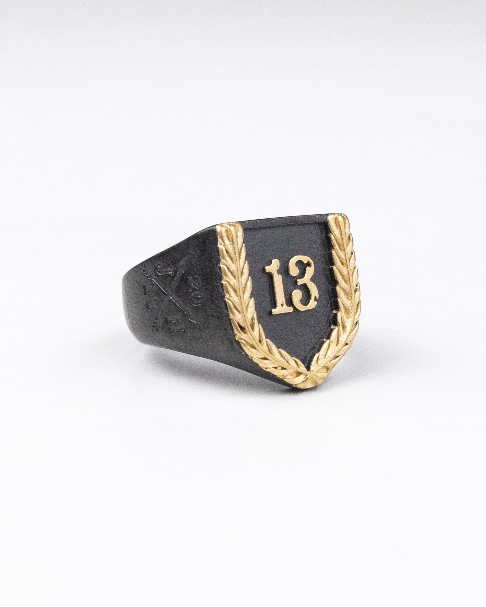 Jernhest - Elias Ring Black - jhstore.se
