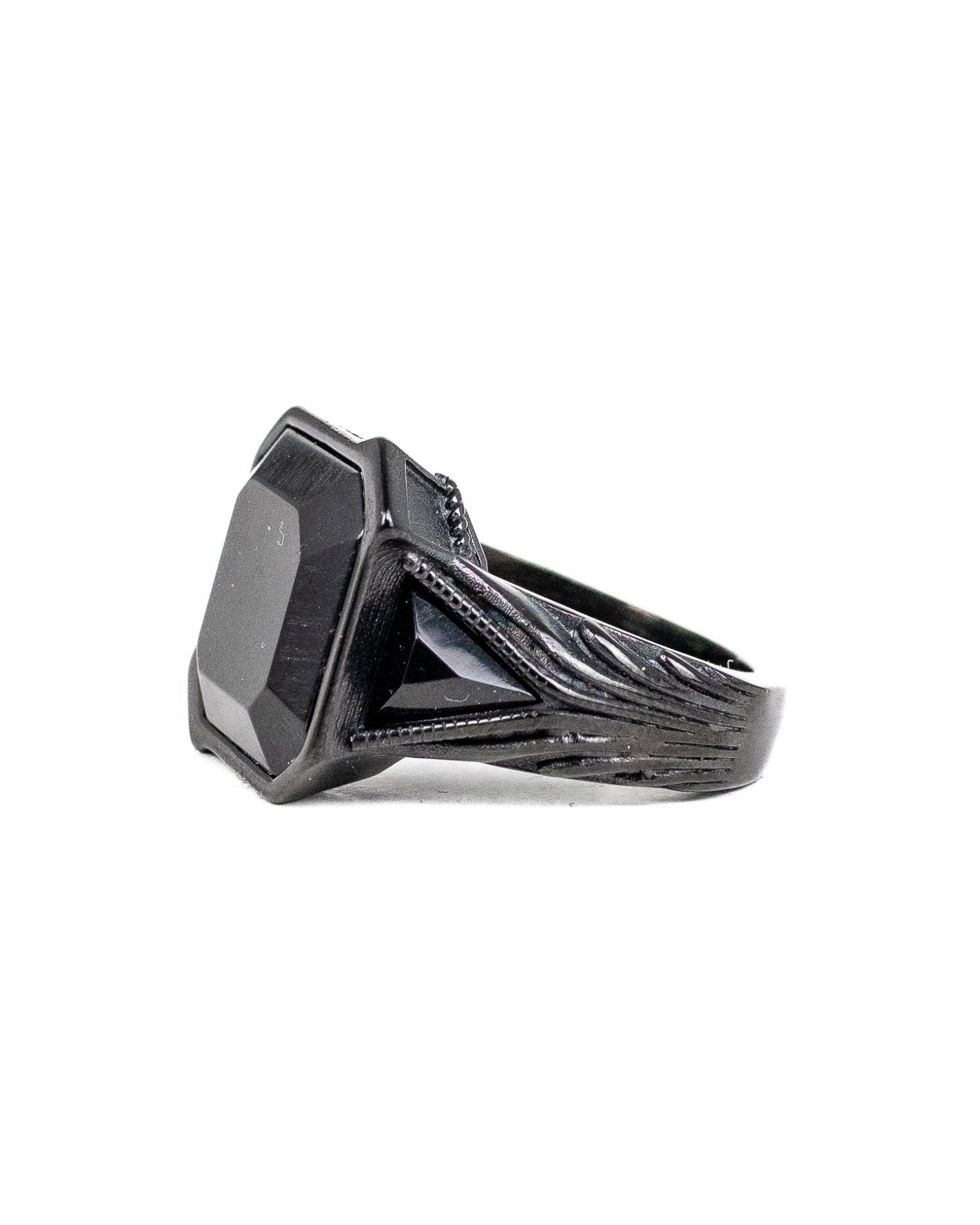 Jernhest - Hades Svart - Ring - jhstore.se