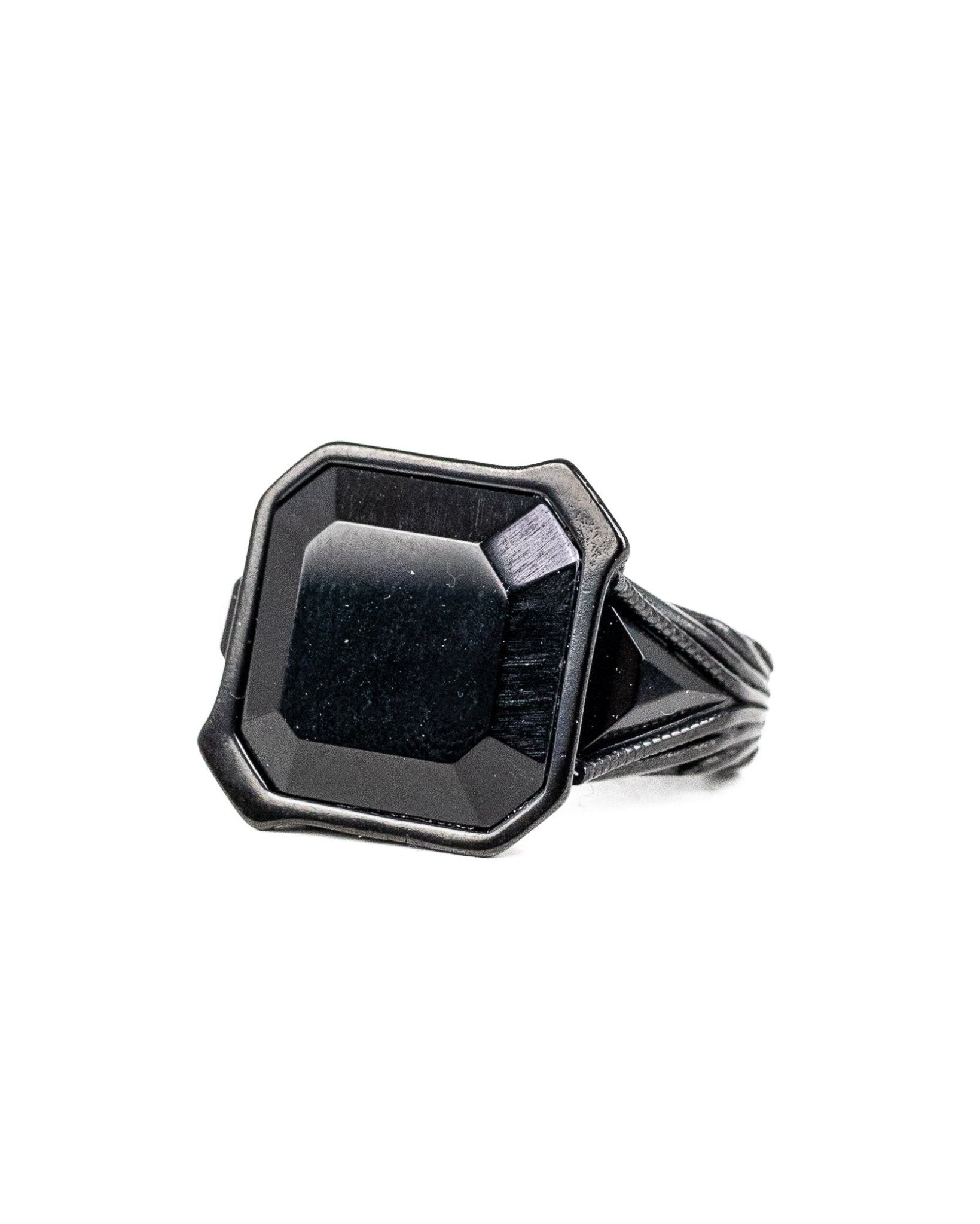 Jernhest - Hades Svart - Ring - jhstore.se