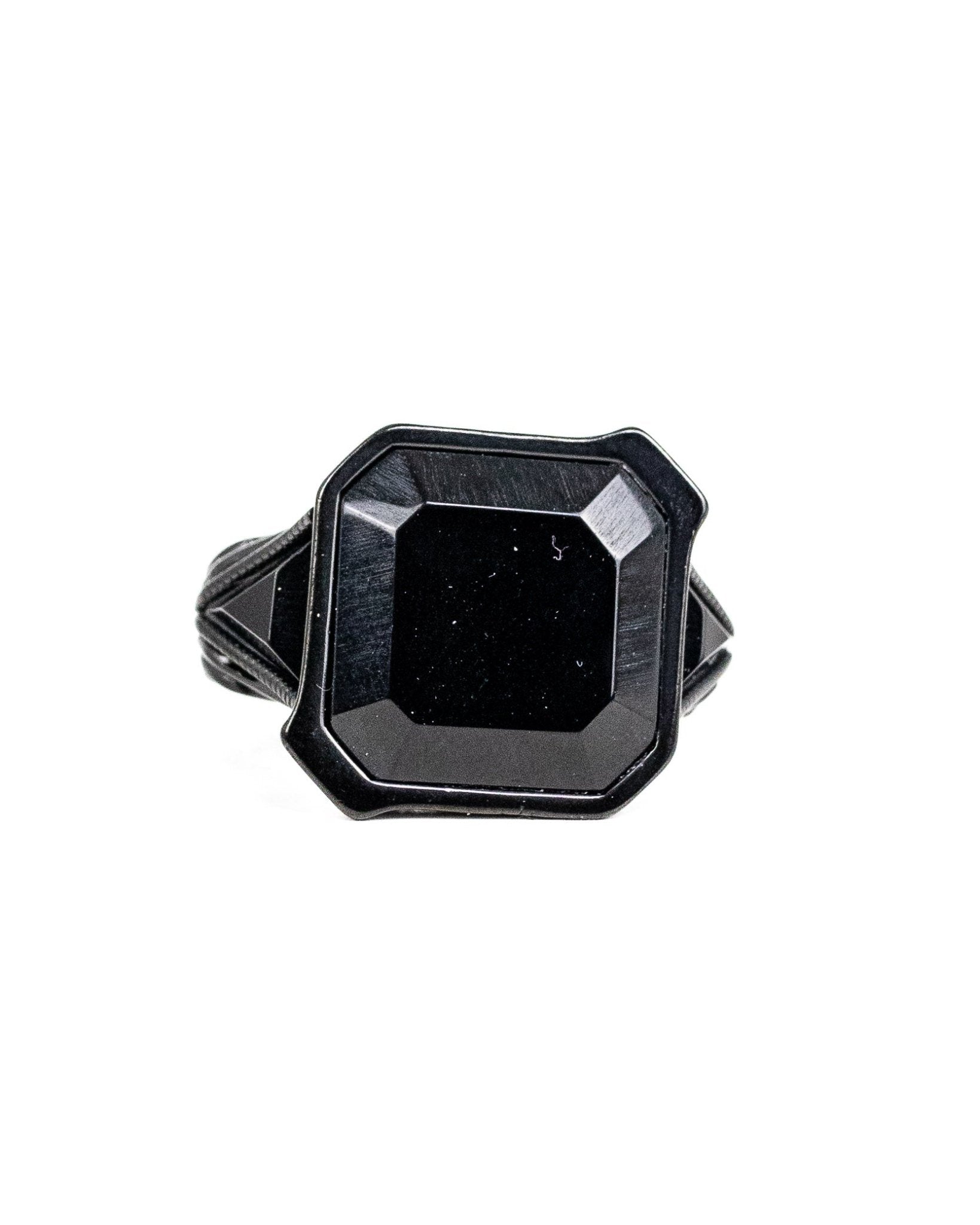 Jernhest - Hades Svart - Ring - jhstore.se