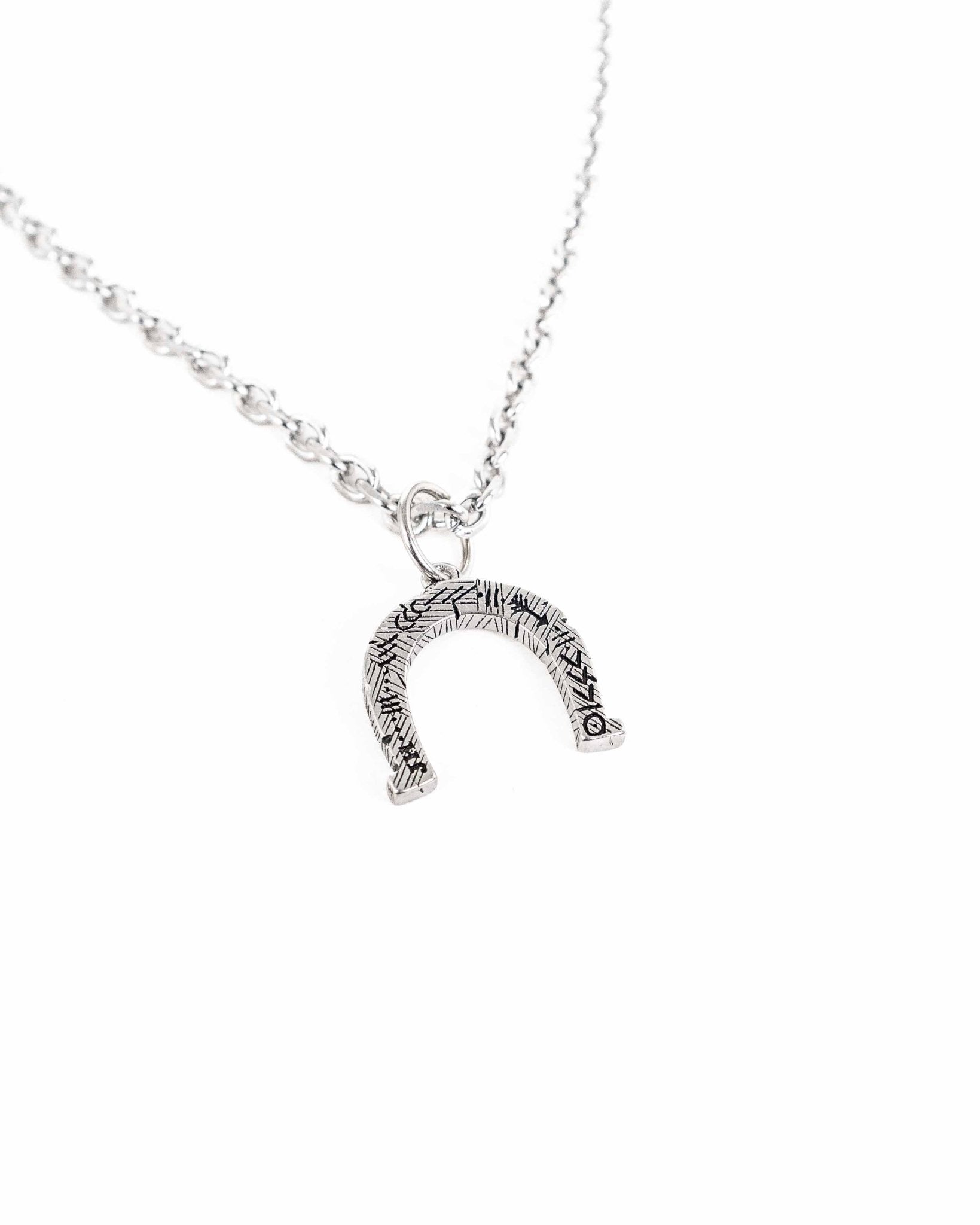 Jernhest - Horseshoe - Hängsmycke Hästsko - jhstore.se