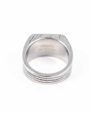 Jernhest - Klackring med blå sten - Lagge - jhstore.se