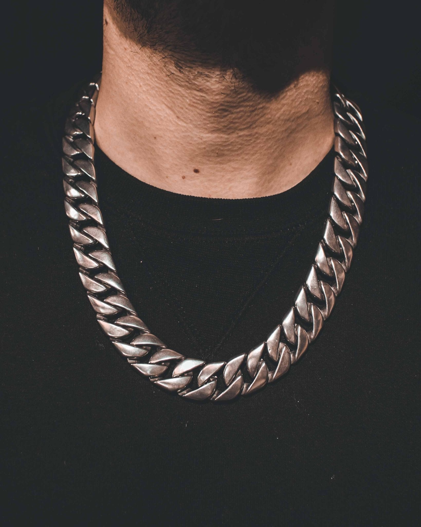 Jernhest - Pansarlänk Stål Opolerad - Maui - jhstore.se