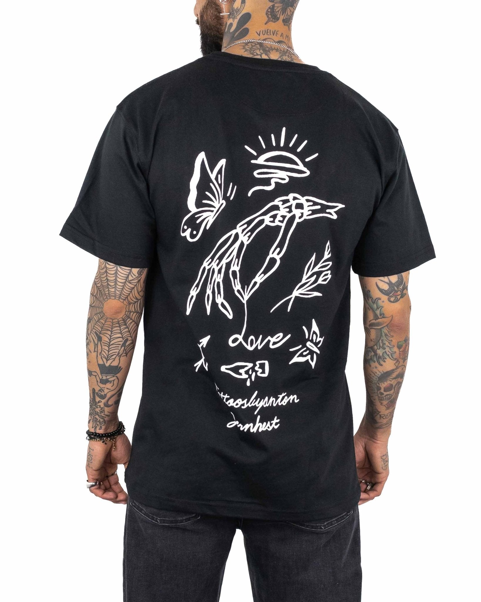 Jernhest - T-shirt Svart - Spilled Tee - jhstore.se