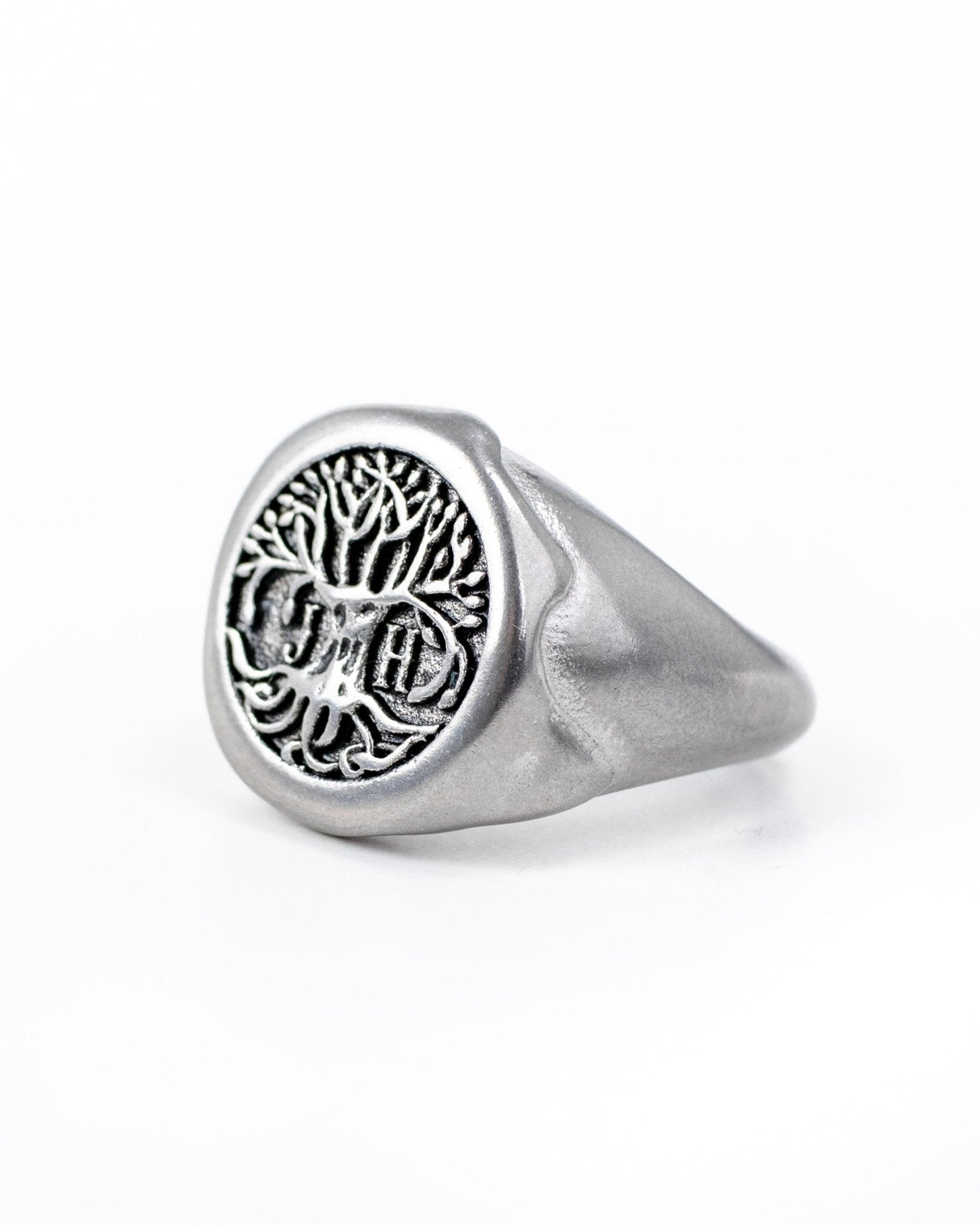 Jernhest - Yggdrasil Ring - Basileos - jhstore.se