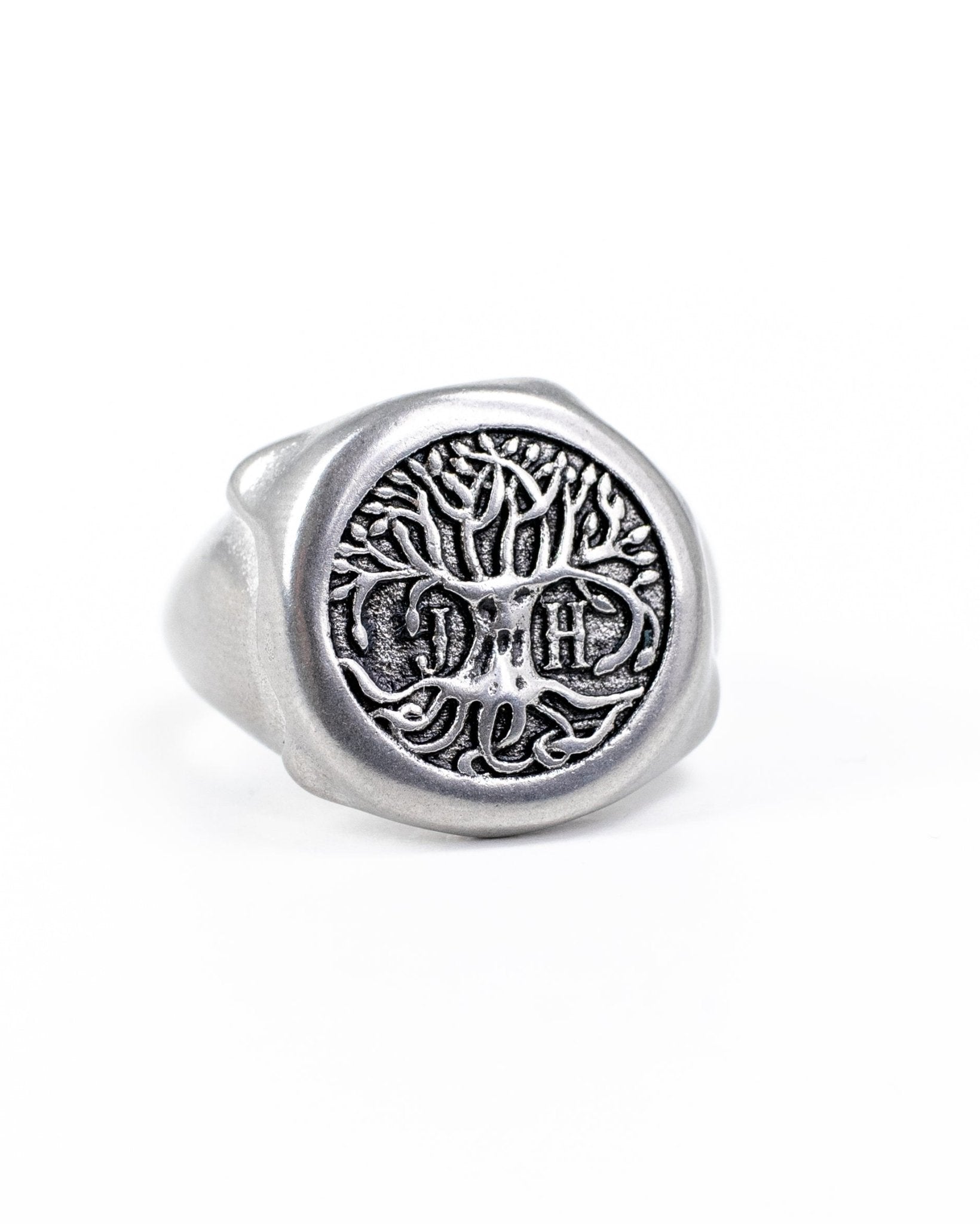 Jernhest - Yggdrasil Ring - Basileos - jhstore.se